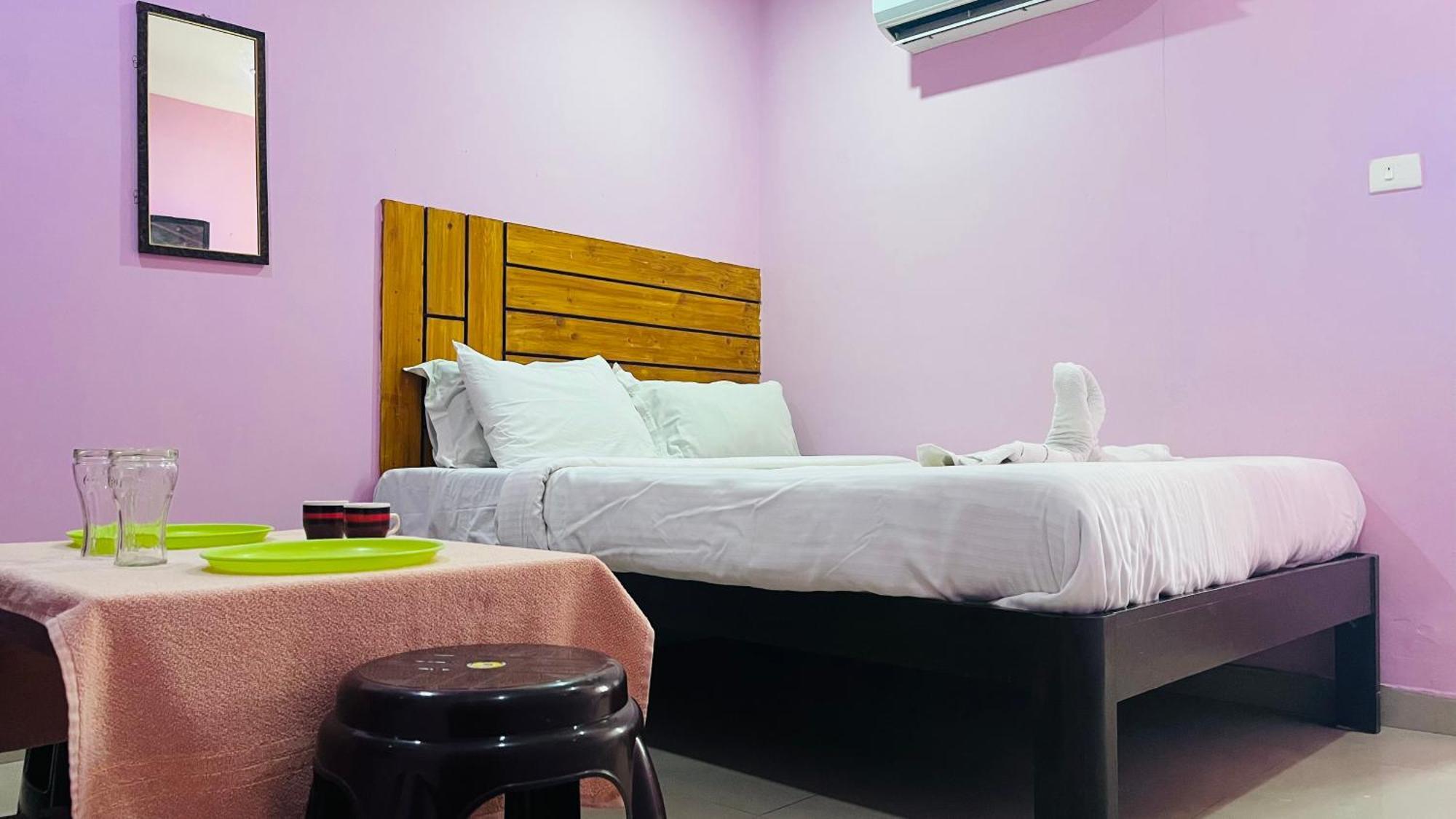 Skyway Rooms 蓬蒂切里 外观 照片