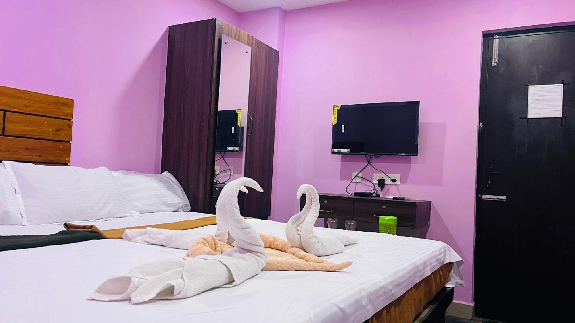 Skyway Rooms 蓬蒂切里 外观 照片